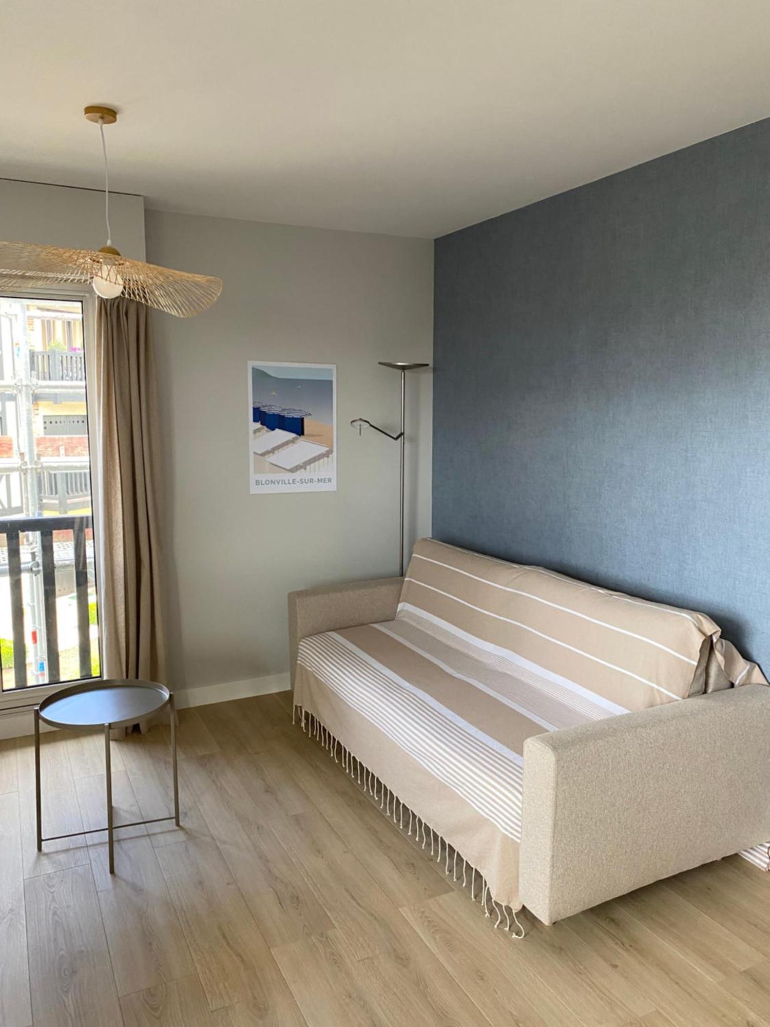 Appartement 65M2 Avec Balcon Vues Partielles Mer A 150M De La Plage Et Centre, Wifi Et Parking Prive 布伦维尔索梅 外观 照片