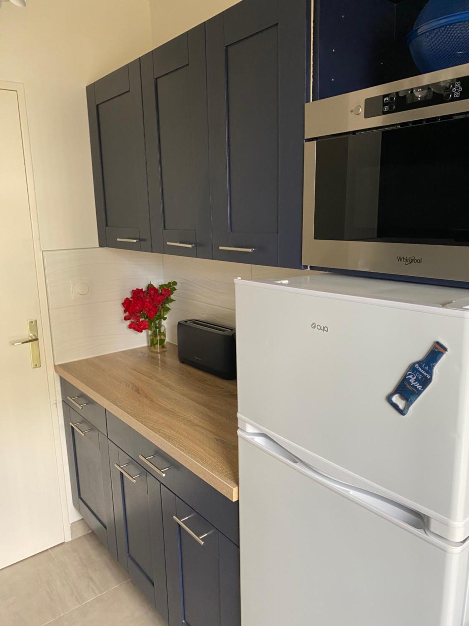 Appartement 65M2 Avec Balcon Vues Partielles Mer A 150M De La Plage Et Centre, Wifi Et Parking Prive 布伦维尔索梅 外观 照片