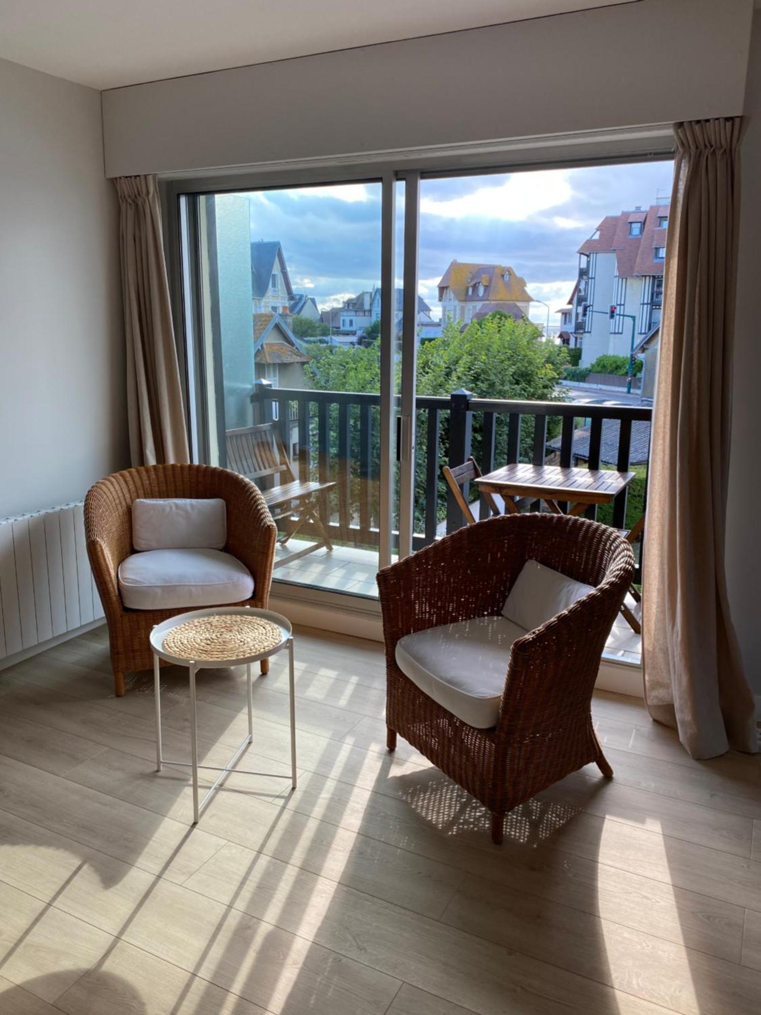 Appartement 65M2 Avec Balcon Vues Partielles Mer A 150M De La Plage Et Centre, Wifi Et Parking Prive 布伦维尔索梅 外观 照片